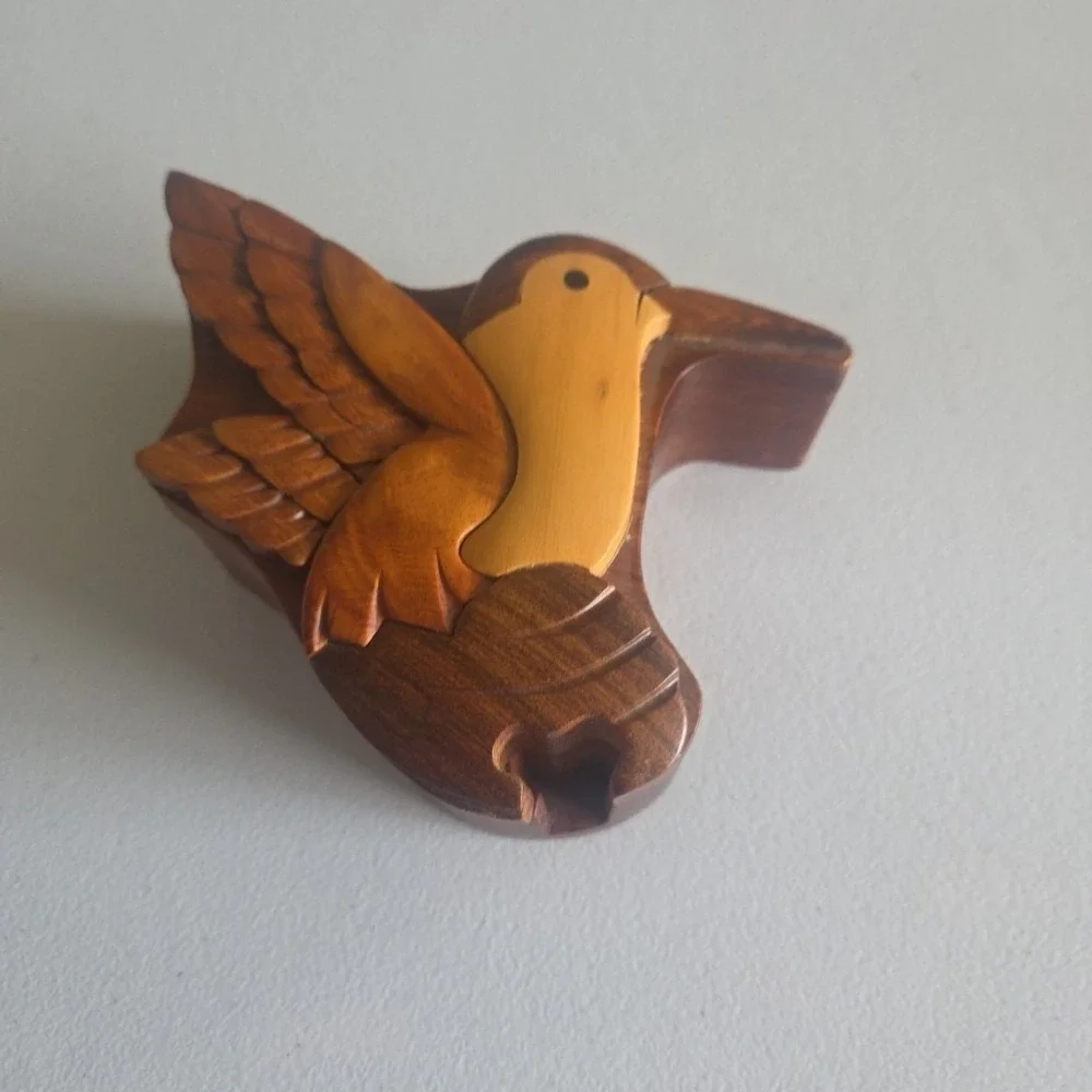 Hand Crafted Toy Wood Puzzle Artisan Figural Bird HUMMINGBIRD Puzzle Box As Is